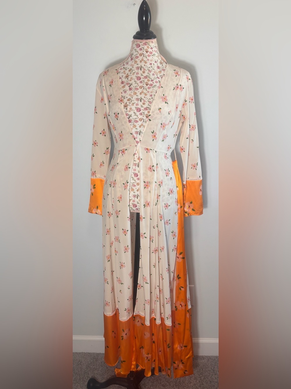 We Are LEONE Floral Silk Robe / Maxi Cardigan | size XS/Small | Like New